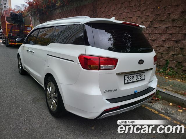 Kia Carnival из Кореи Encar