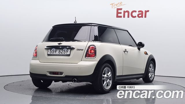 Mini Cooper SE — пробег 74 751 км