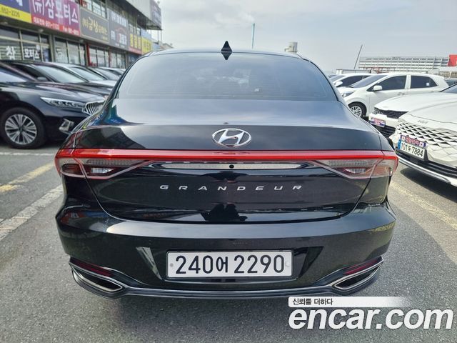 Hyundai Grandeur 2.5 Le Blanc — пробег 45 327 км