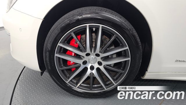 Maserati Ghibli из Кореи Encar