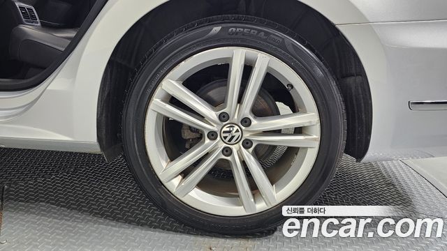 Volkswagen Passat 2.0 TDI B7 — пробег 130 677 км