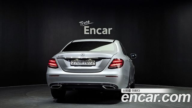 Mercedes-Benz E-Class E250 Avantgarde — пробег 116 747 км — фото 4 из 5