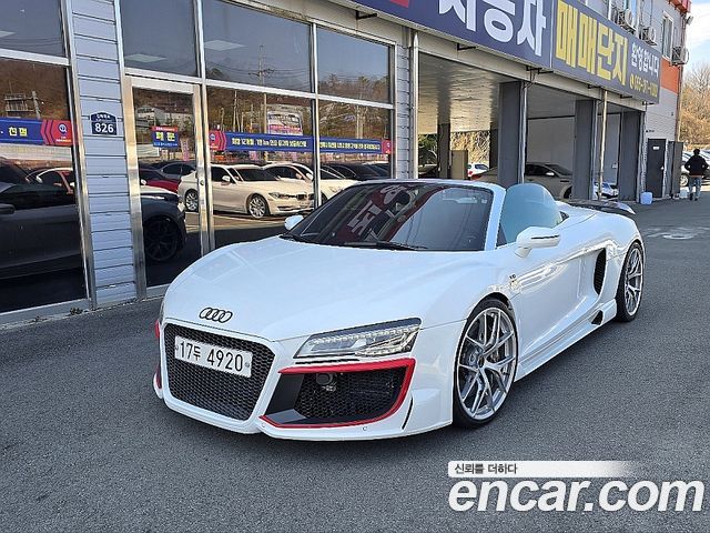 Audi R8 5.2 V10 Spyder — пробег 50 700 км