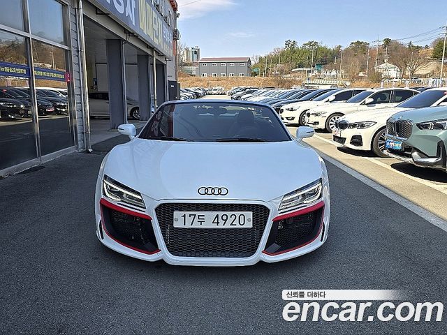 Audi R8 5.2 V10 Spyder — пробег 50 700 км