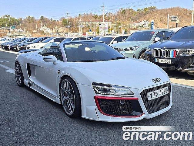 Audi R8 5.2 V10 Spyder — пробег 50 700 км
