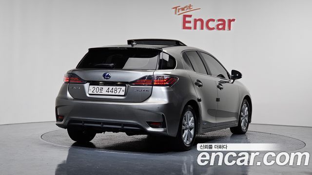 Lexus CT200h из Кореи Encar