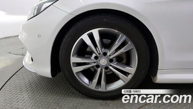 Mercedes-Benz E-Class E200 Cabriolet — пробег 130 423 км