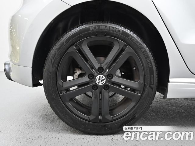 Volkswagen Polo 1.6 TDI R-Line 5th — пробег 67 882 км