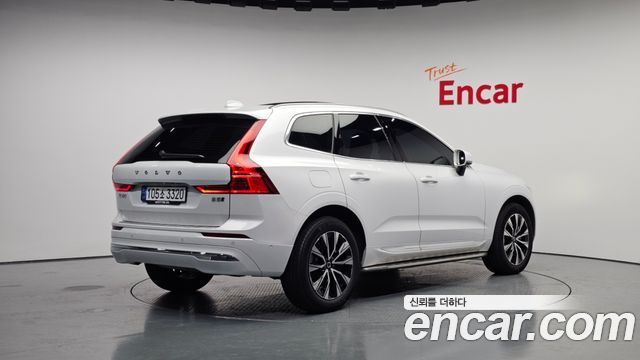 Volvo XC60 B5 Ultra Bright — пробег 15 282 км