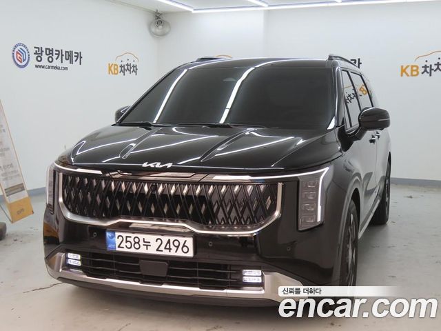 Kia Carnival Gasoline 7-Seater Signature — пробег 10 000 км — фото 2 из 5