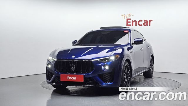 Maserati Levante из Кореи Encar
