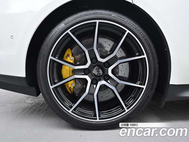 Porsche Taycan Turbo S — пробег 7 150 км