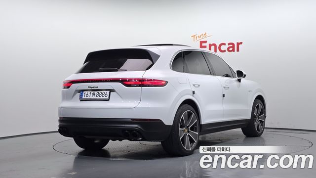 Porsche Cayenne 3.0 E-Hybrid — пробег 83 713 км