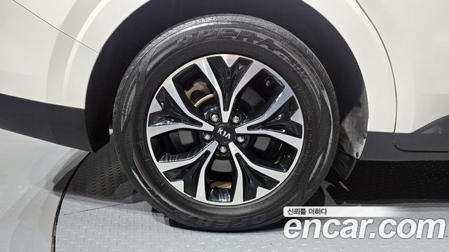 Kia Carnival 9-Seater Prestige — пробег 87 685 км — фото 5 из 5