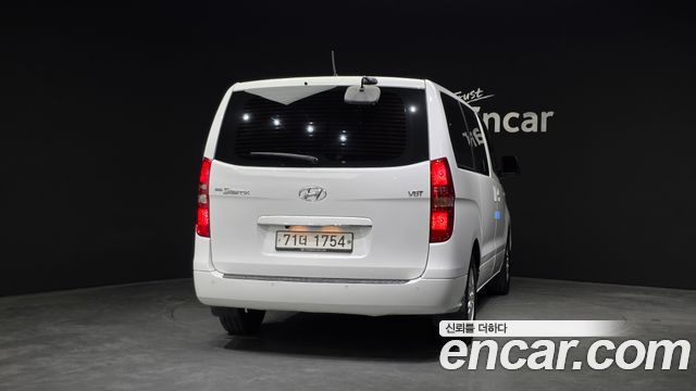 Hyundai Starex 11-Seater Wagon Smart — пробег 118 781 км