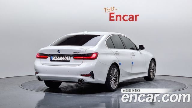 BMW 3-Series 320i Luxury — пробег 72 533 км