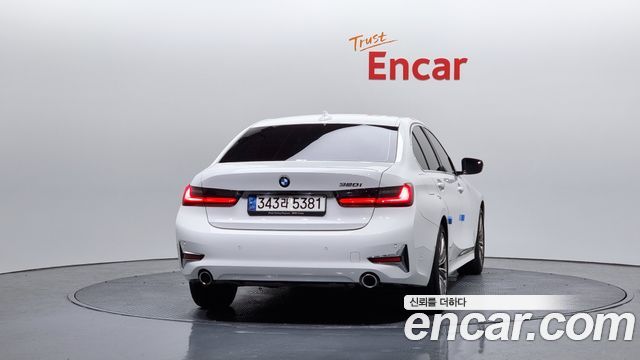 BMW 3-Series 320i Luxury — пробег 72 533 км