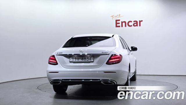 Mercedes-Benz E-Class из Кореи Encar