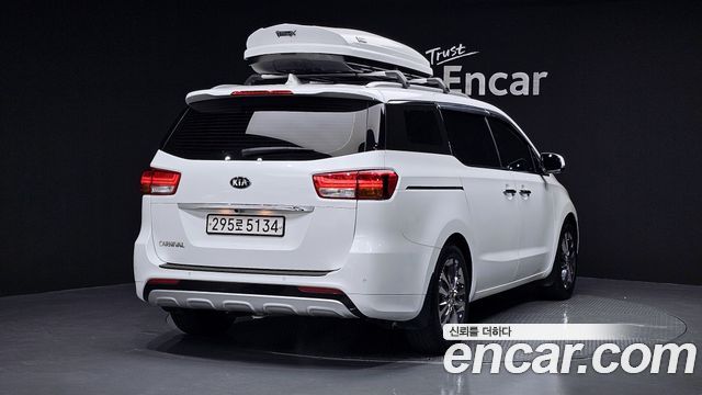 Kia Carnival из Кореи Encar