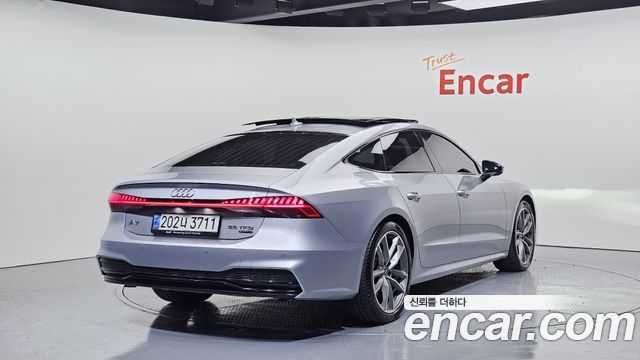 Audi A7 55 TFSI Quattro Premium — пробег 45 367 км