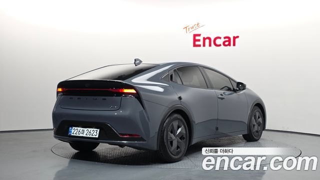 Toyota Prius из Кореи Encar