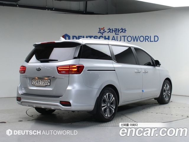 Kia Carnival из Кореи Encar