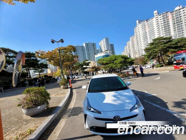 Toyota Prius из Кореи Encar