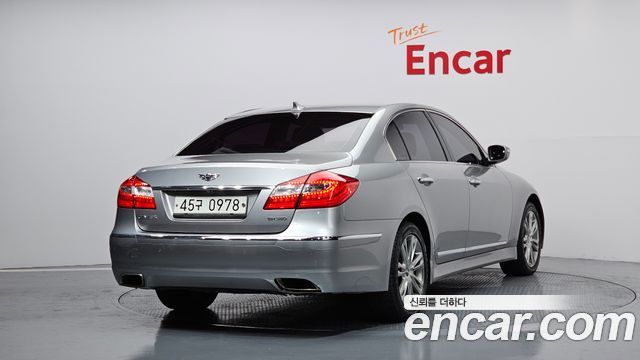 Hyundai Genesis из Кореи Encar