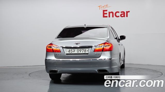 Hyundai Genesis из Кореи Encar