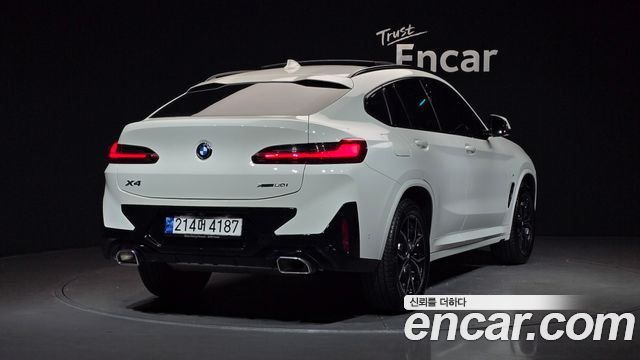 BMW X4 xDrive20i M Sport — пробег 13 127 км — фото 2 из 5