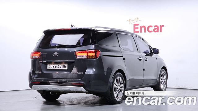 Kia Carnival из Кореи Encar
