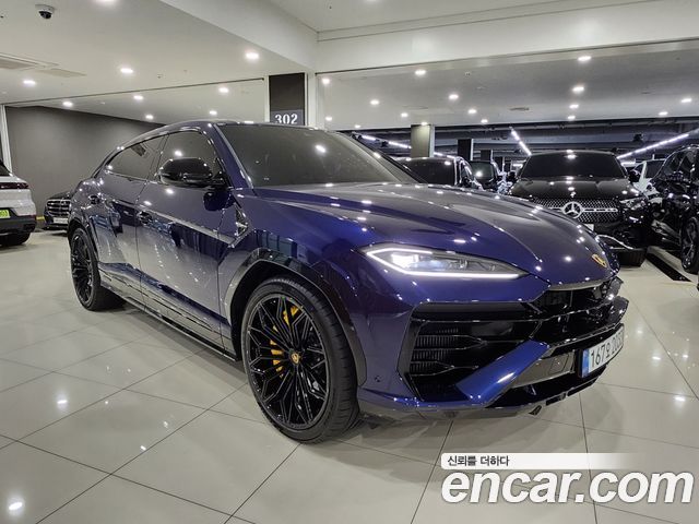 Lamborghini Urus из Кореи Encar