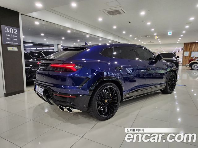 Lamborghini Urus из Кореи Encar