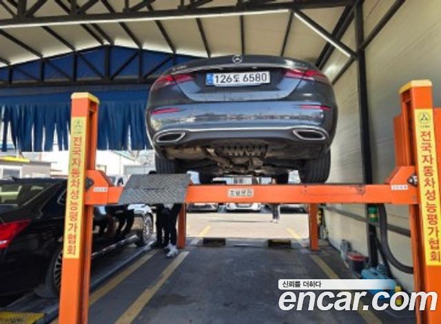 Mercedes-Benz E-Class из Кореи Encar