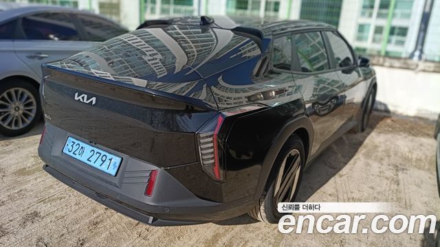 Kia EV4 из Кореи Encar