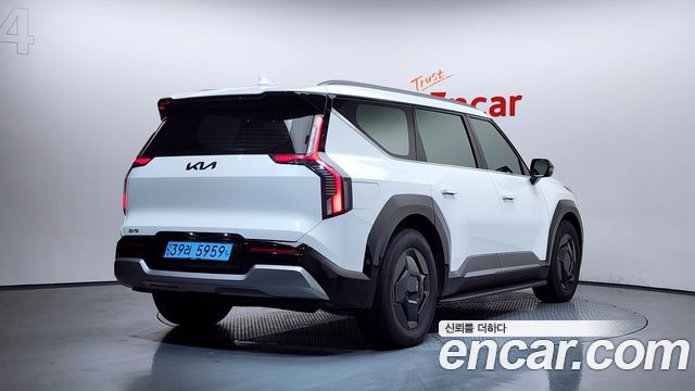 Kia EV9 из Кореи Encar