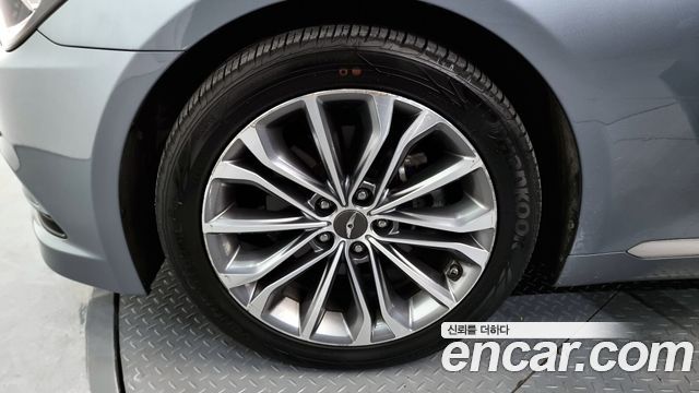 Hyundai Genesis из Кореи Encar