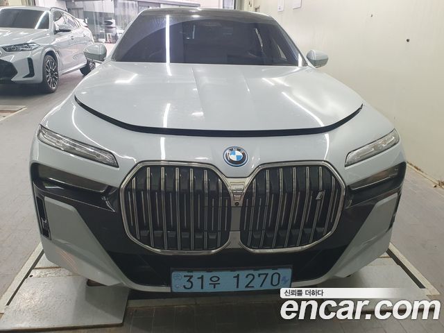 BMW i7 из Кореи Encar