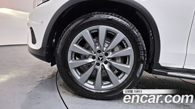 Mercedes-Benz GLC-Class GLC350e 4MATIC Premium — пробег 65 078 км — фото 5 из 5