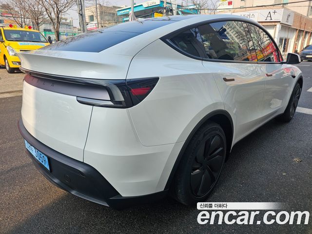 Tesla Model Y RWD — пробег 500 км — фото 5 из 5