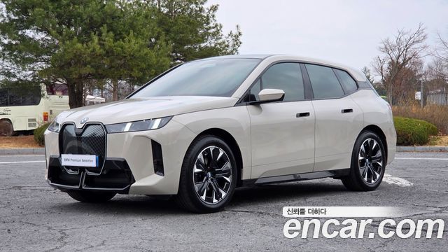 BMW iX из Кореи Encar