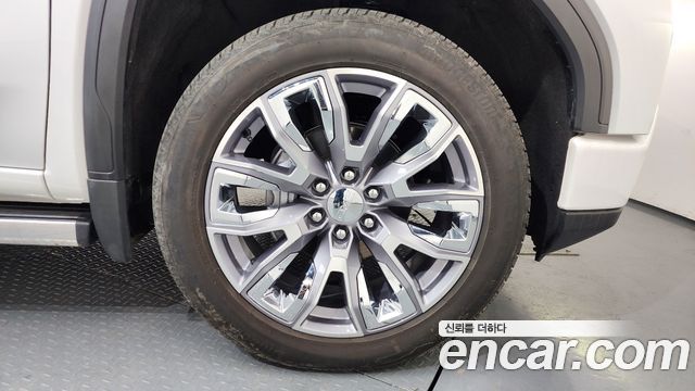 GMC Sierra Denali — пробег 16 754 км — фото 5 из 5