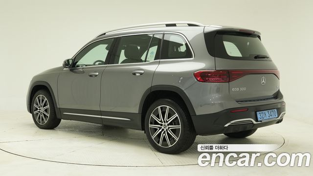 Mercedes-Benz EQB из Кореи Encar