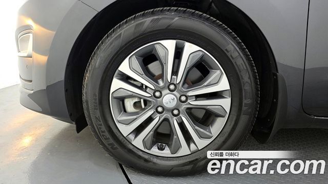 Kia Carnival 11-Seater Prestige — пробег 19 213 км — фото 5 из 5