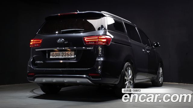 Kia Carnival из Кореи Encar