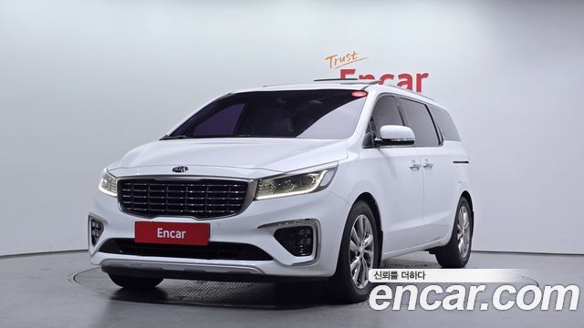 Kia Carnival 7-Seater Limousine VIP — пробег 182 244 км — фото 1 из 5