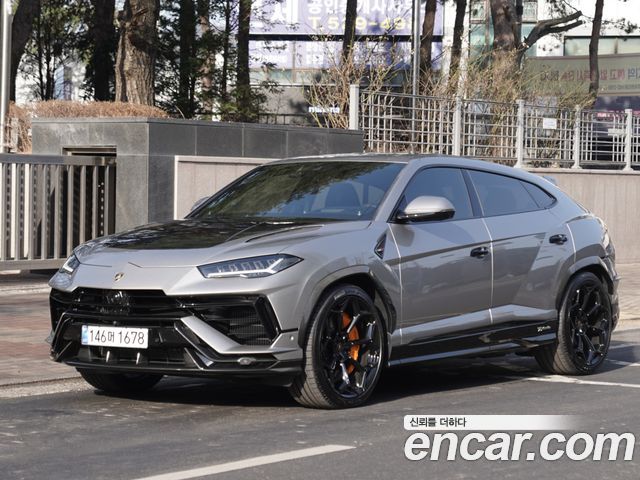 Lamborghini Urus из Кореи Encar