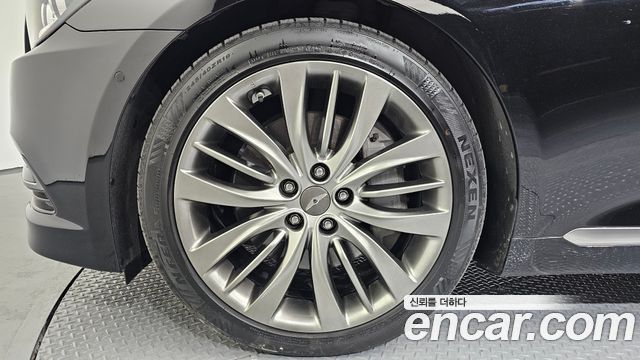 Hyundai Genesis из Кореи Encar