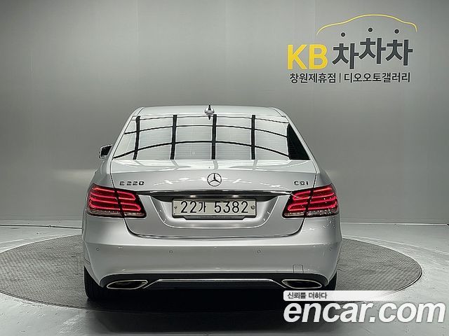 Mercedes-Benz E-Class из Кореи Encar