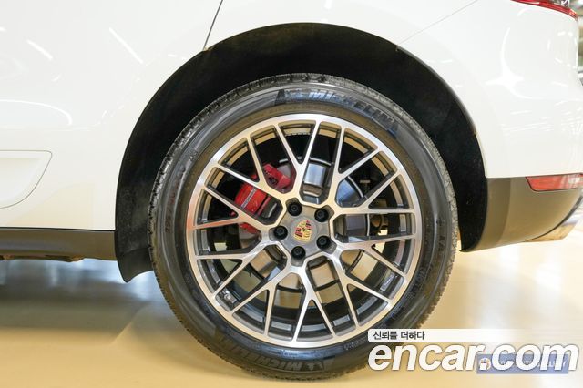 Porsche Macan из Кореи Encar